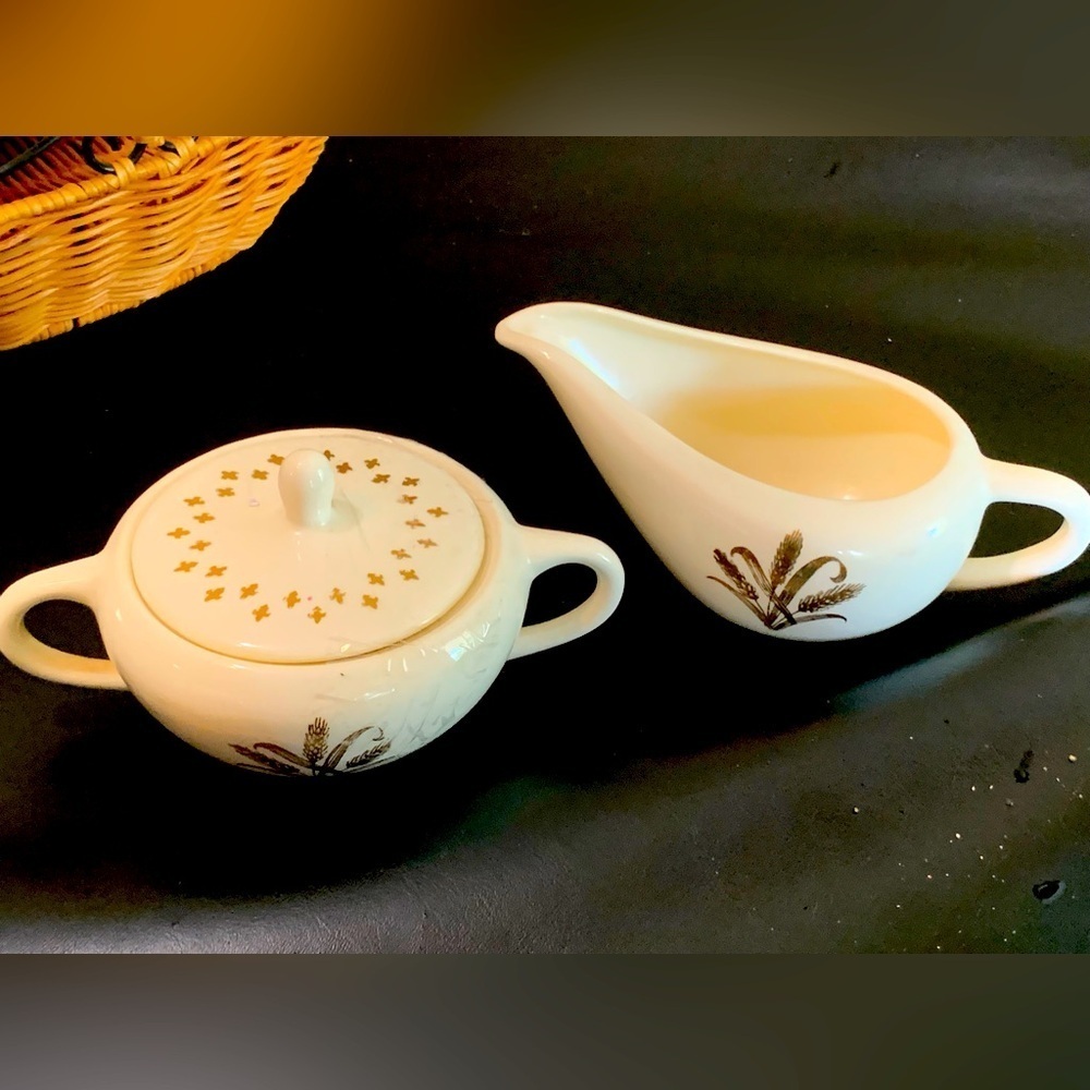 Vintage Golden Wheat Gravy Boat Sauce Server w/Handle and Sugar Jar With Lid.